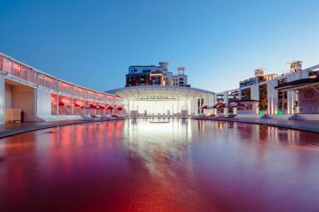 SELECTUM LUXURY RESORT Pools & Beach
